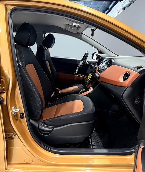 Hyundai i10 15 of 21