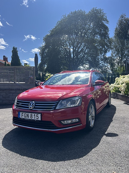 Volkswagen Passat 2 of 5