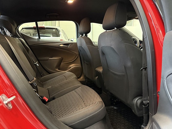 Opel Astra 9 of 20