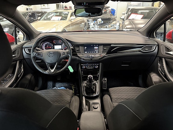 Opel Astra 18 of 20