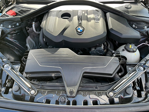 BMW 218i 10 of 12