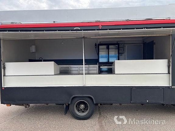 Foodtruck Volvo FL611 4X2 12 of 27