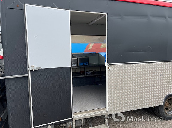 Foodtruck Volvo FL611 4X2 17 of 27
