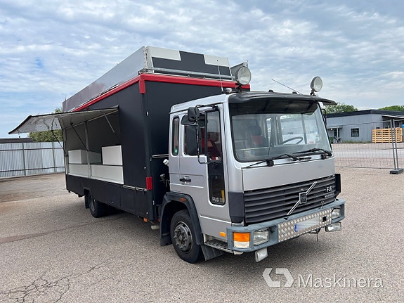 Foodtruck Volvo FL611 4X2 3 of 27