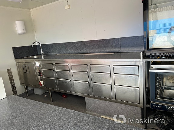 Foodtruck Volvo FL611 4X2 16 of 27