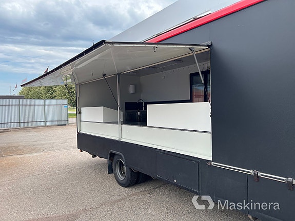 Foodtruck Volvo FL611 4X2 11 of 27