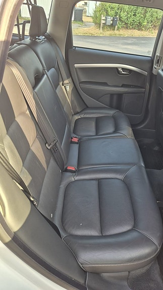 Volvo XC70 9 of 10