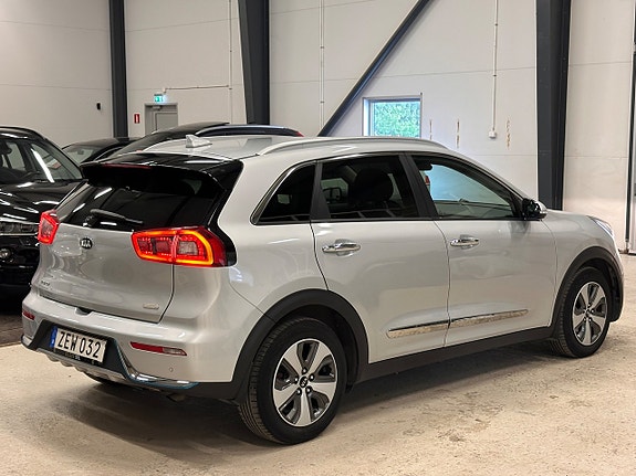 Kia Niro 2 of 27
