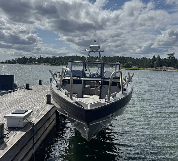 Viggo X8 (2016) Merc 350, bogpropeller, värmare, 2 års trygg 2 of 5
