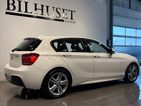BMW 116i 3 of 5
