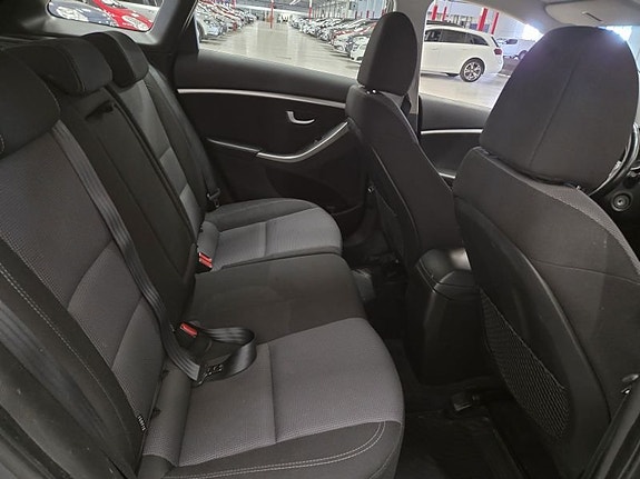 Hyundai i30 5 of 10