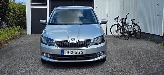 Skoda Fabia 2 of 5