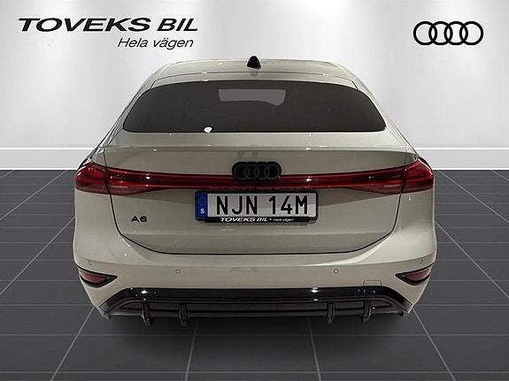 Audi A6 4 of 19