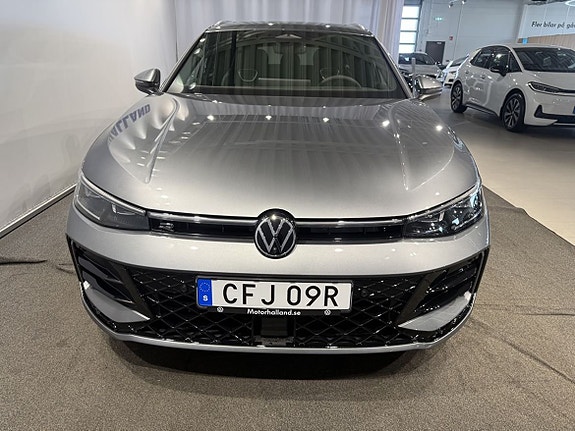 Volkswagen Passat 3 of 8