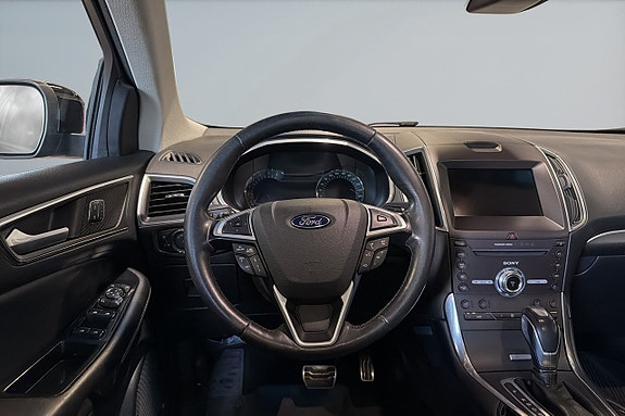 Ford Edge 11 of 17