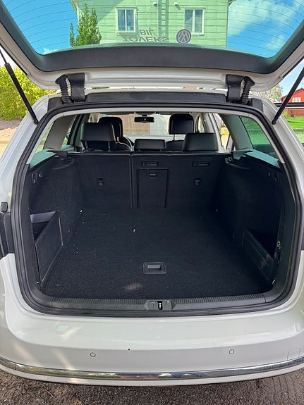 Volkswagen Passat 9 of 10