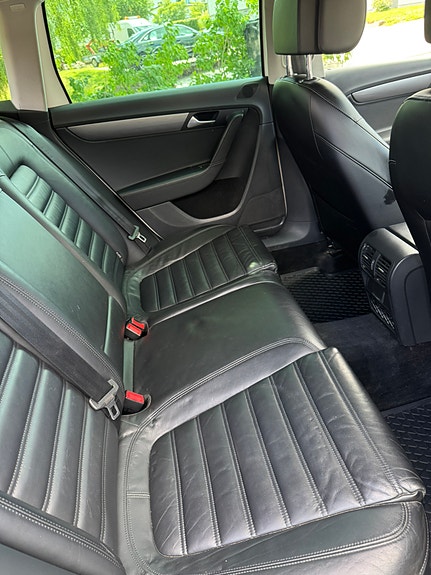 Volkswagen Passat 7 of 10