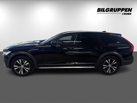 Volvo V90 Cross Country 4 of 5