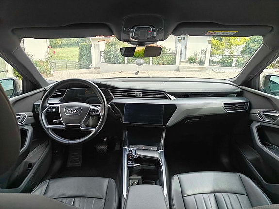 Audi Q8 e-tron 5 of 5