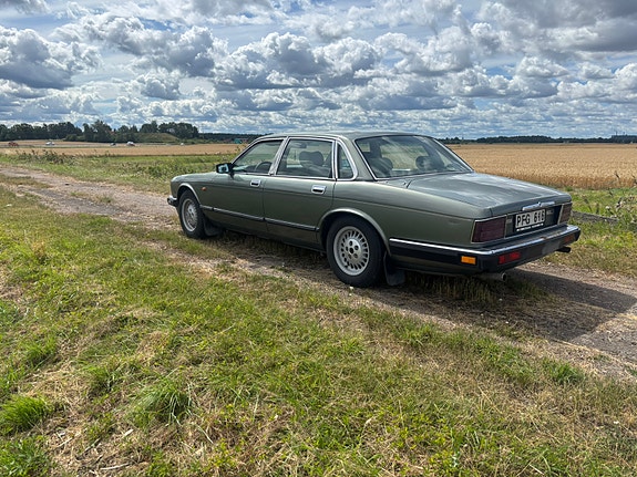 Jaguar Sovereign 10 of 30