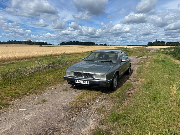 Jaguar Sovereign 2 of 30