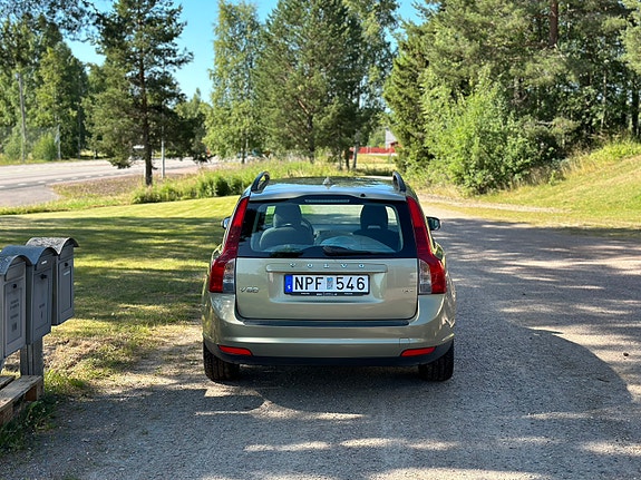 Volvo V50 5 of 5