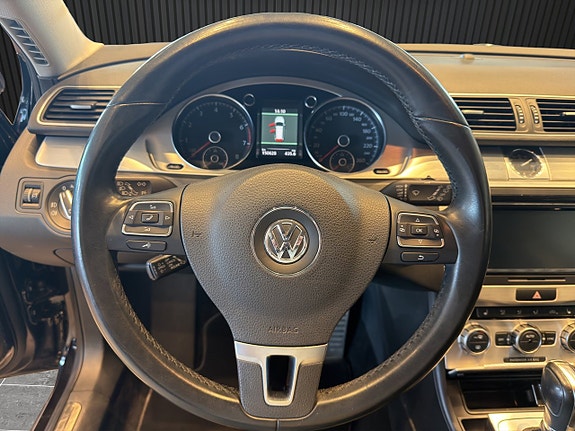 Volkswagen Passat Alltrack 15 of 18