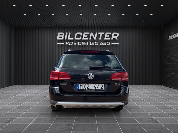 Volkswagen Passat Alltrack 8 of 18