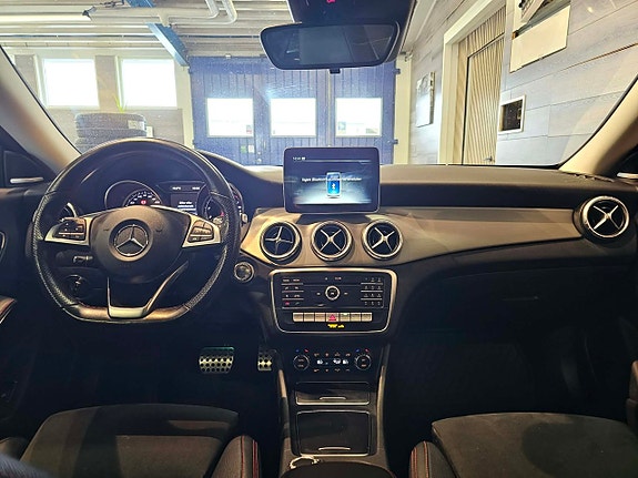 Mercedes-Benz CLA250 9 of 17
