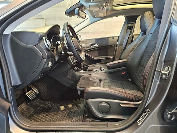 Mercedes-Benz CLA250 5 of 17