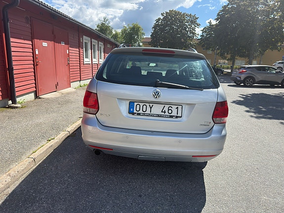 Volkswagen Golf VI 4 of 5