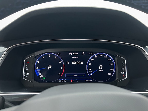 Volkswagen Tiguan 21 of 30