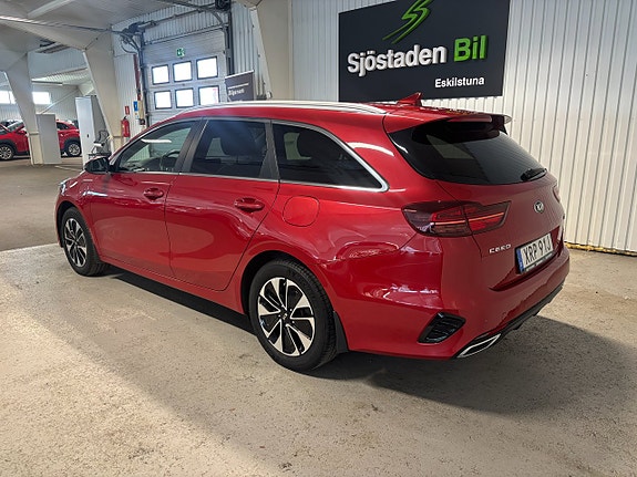 Kia Ceed 3 of 5
