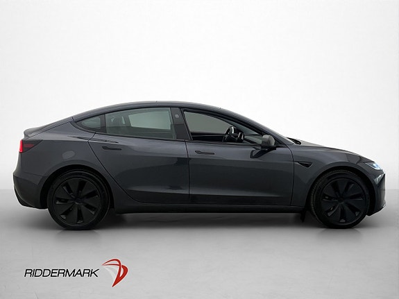 Tesla Model 3 9 of 30