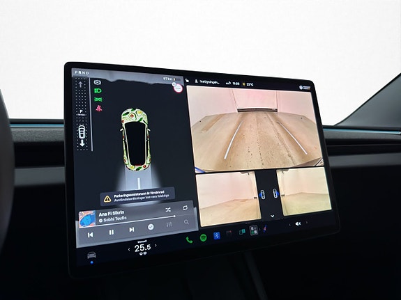 Tesla Model 3 17 of 30
