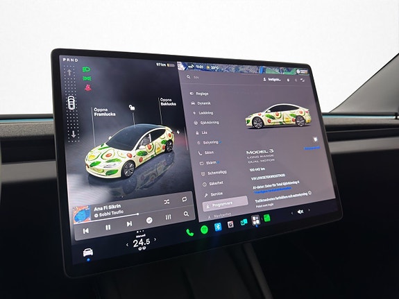 Tesla Model 3 20 of 30