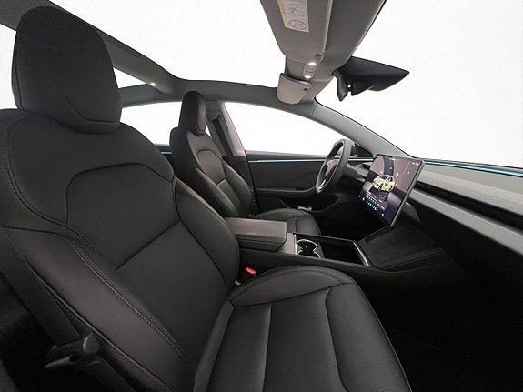Tesla Model 3 27 of 30