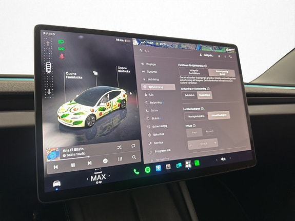Tesla Model 3 19 of 30