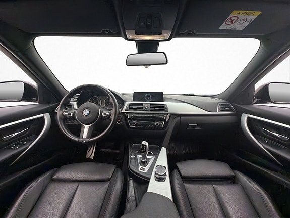 BMW 330e 13 of 30