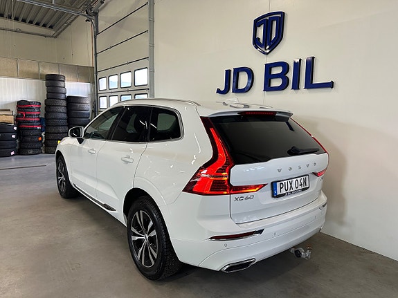 Volvo XC60 2 of 5