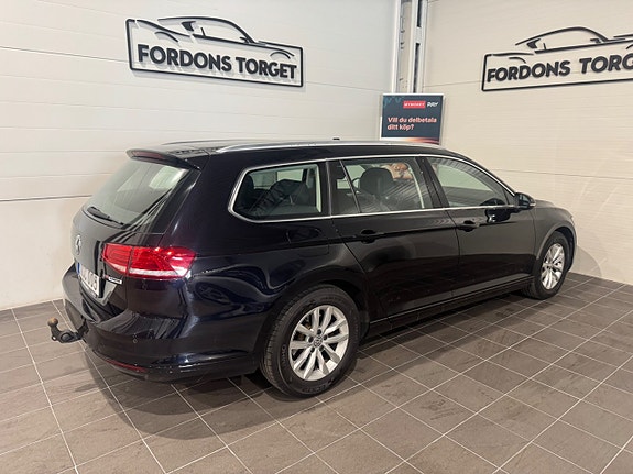 Volkswagen Passat 6 of 16
