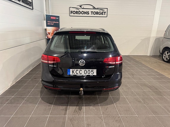Volkswagen Passat 8 of 16
