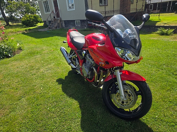 Suzuki GSF600S Bandit 2 of 4