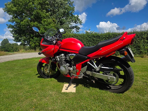 Suzuki GSF600S Bandit 4 of 4