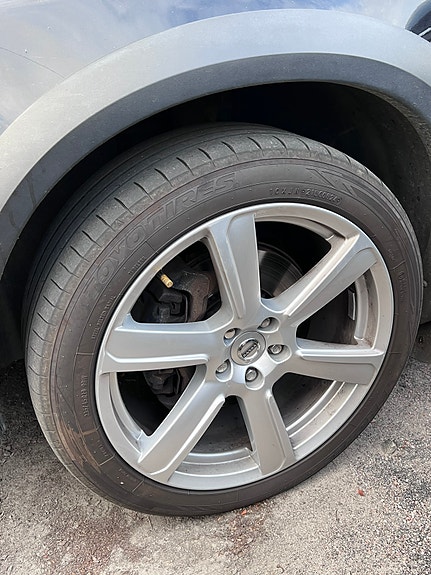 Volvo XC70 4 of 4