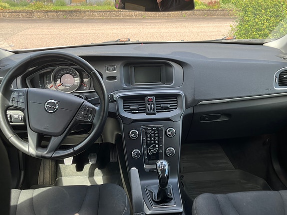 Volvo V40 6 of 7