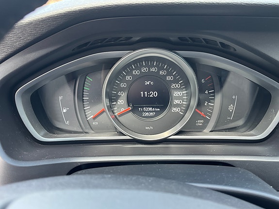 Volvo V40 5 of 7