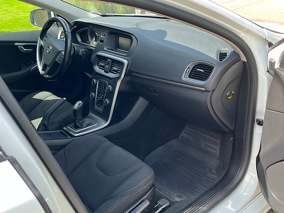 Volvo V40 7 of 7