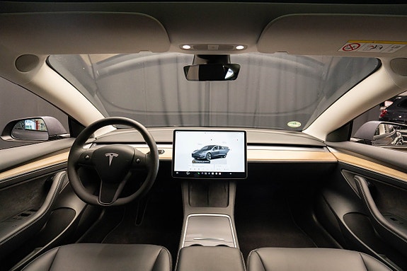 Tesla Model 3 13 of 24