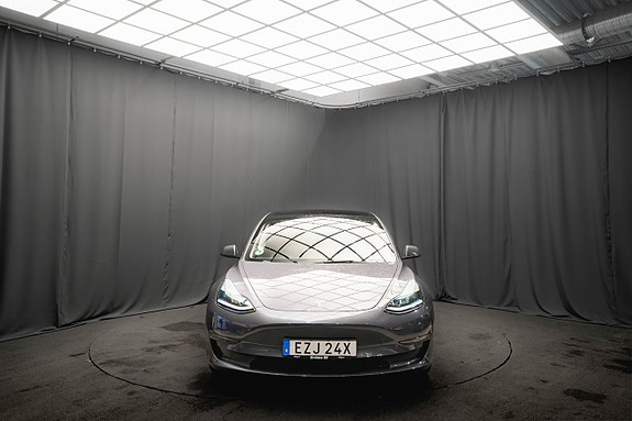 Tesla Model 3 4 of 24